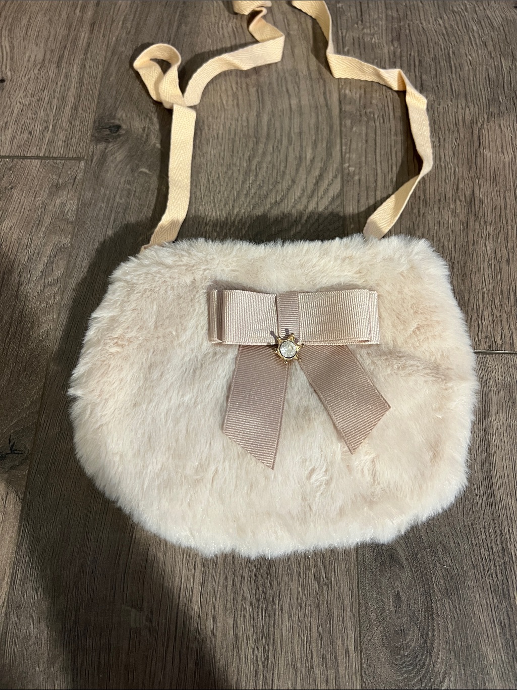 Nwot Girls Faux Fur Crossbody Bag With Bow Accent - Beige / Tan